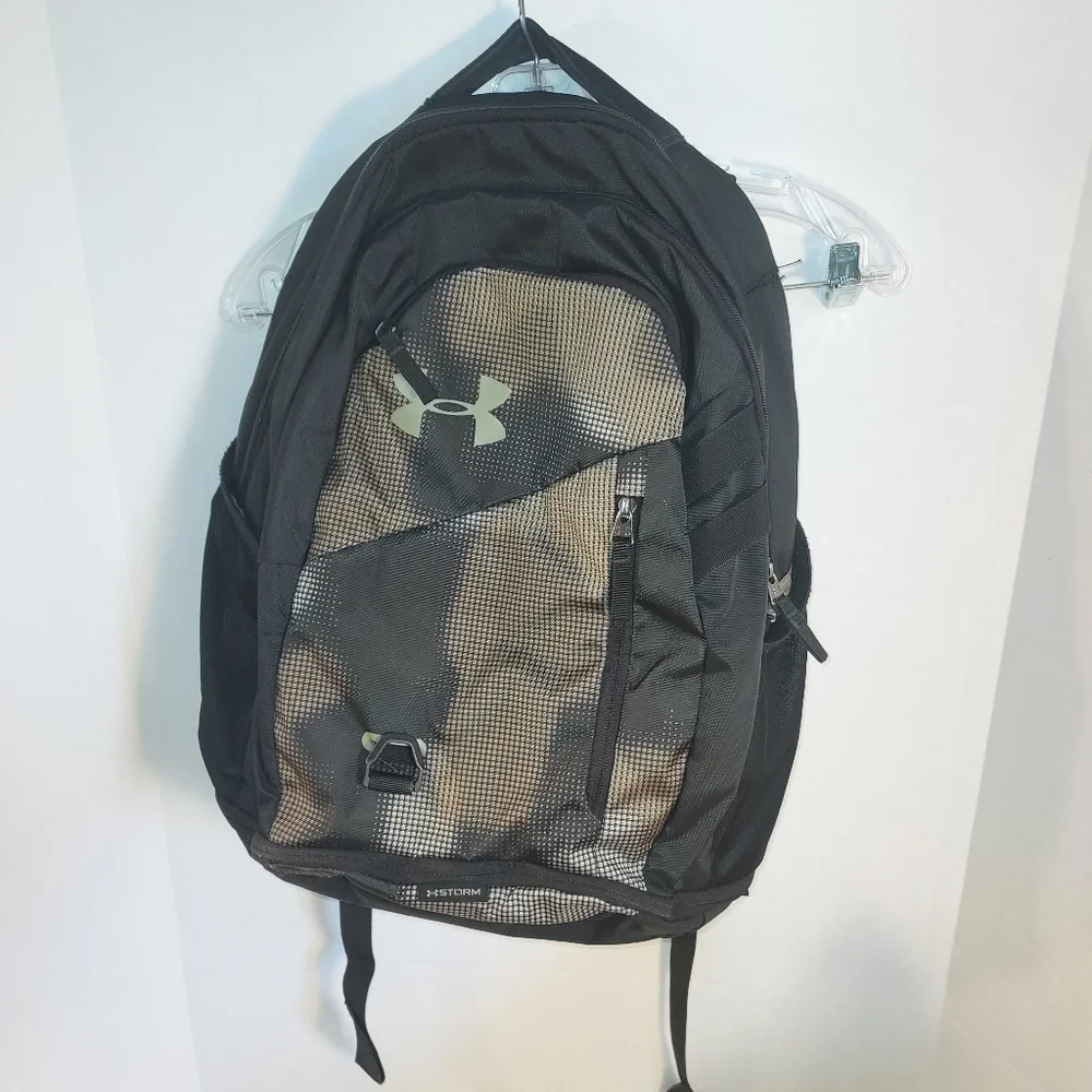 Under Armour Hustle 4.0 Camo Backpack.
